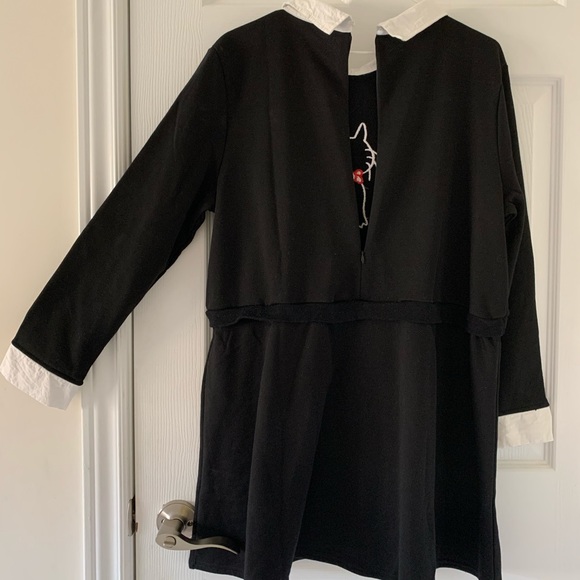 Collared black dress with embroidered cat print - Picture 4 of 7